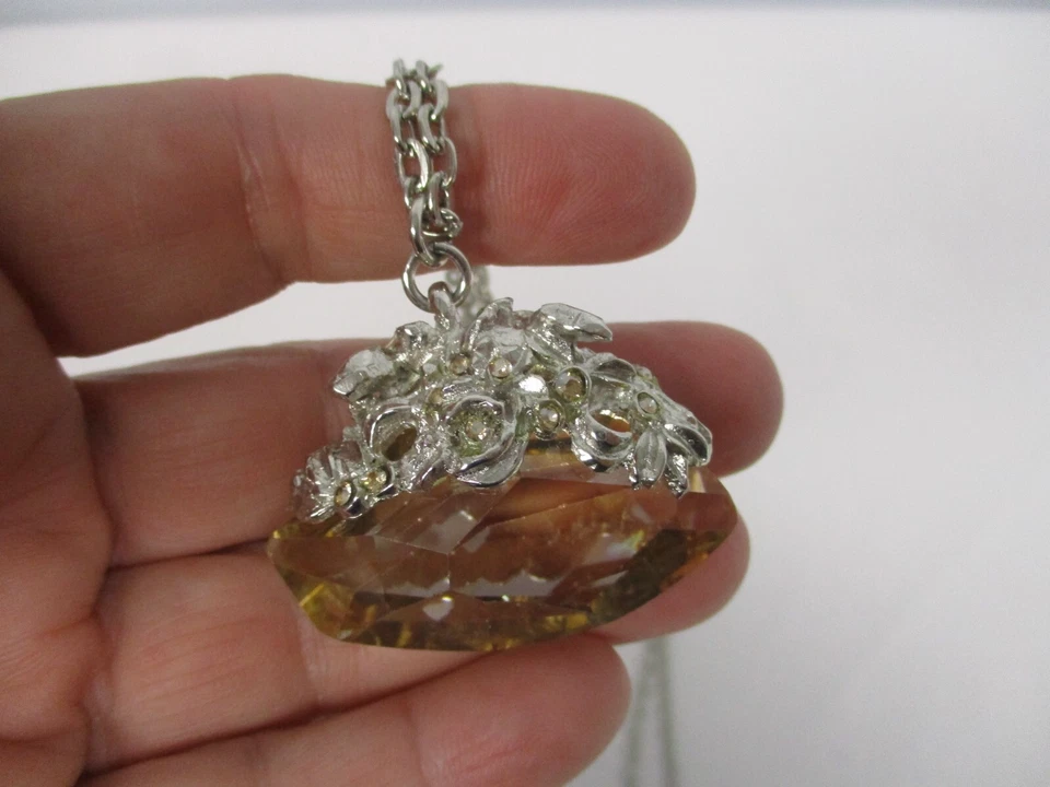 COLLAR CADENA CLARA KASAVINA TONO PLATEADO con COLGANTE GRANDE MONEDERO CRISTAL SWAROVSKI Foto 3 de 4