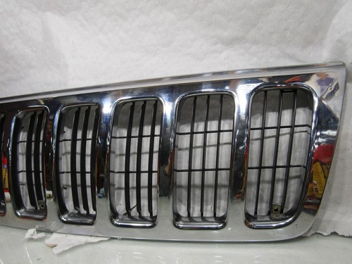 Jeep Grand Cherokee WJ 99-04 3.1 pre-facelift full chrome front grille panel - Picture 3 of 8