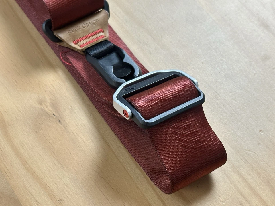 Peak Design Slide Camera Strap Summit Edition (RED) LIMITED EDITION - Image 2 of 4