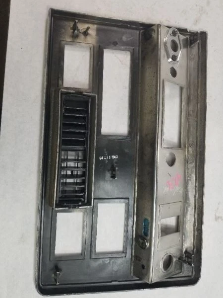 Bisel de tablero Delta 88 1984 535331 Foto 4 de 4