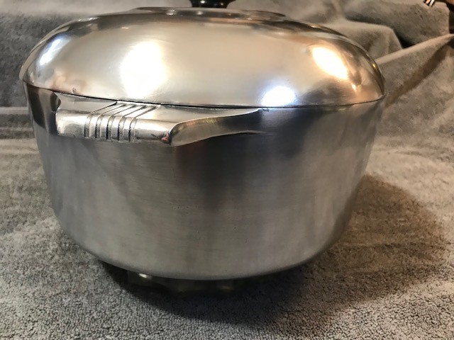 Cleaned & polished Wagner Ware Magnalite  Roaster Dutch Oven 4248 P 5qt.+Trivet