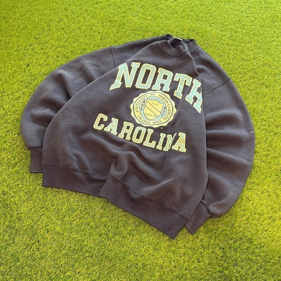 Vintage 90s University Of North Carolina crewneck sweatshirt Large