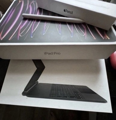 Apple iPad Pro 6th Gen 2022, 12.9-inch, 256GB, WiFi Cellular, Space Gray