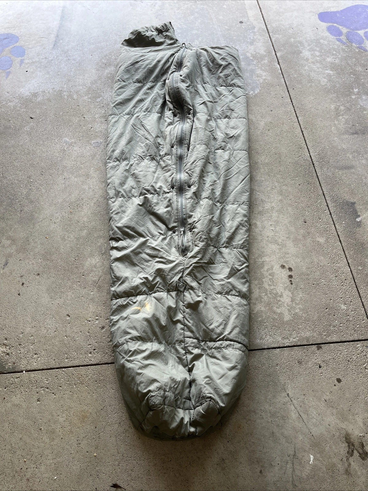 Military Issue Intermediate Cold Weather Sleeping Bag Needs Minor Repairs CHEAP
Opens in a new windo