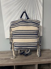 Nuevo con etiquetas Bolso de Mano America & Beyond Rayas con Cuentas Flecos o Mochila Boho Playa Grande