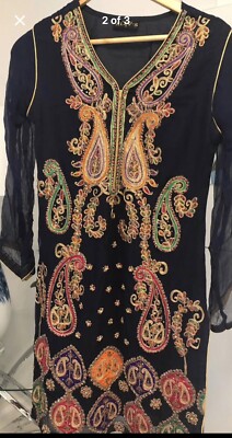 Pakistani Embroidered Three Piece Shalwar Kameez And Dupatta Dress.