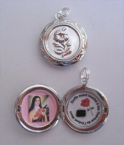 St. Therese of Lisieux "Little Flower" relic locket with holy card!--Beautiful!!