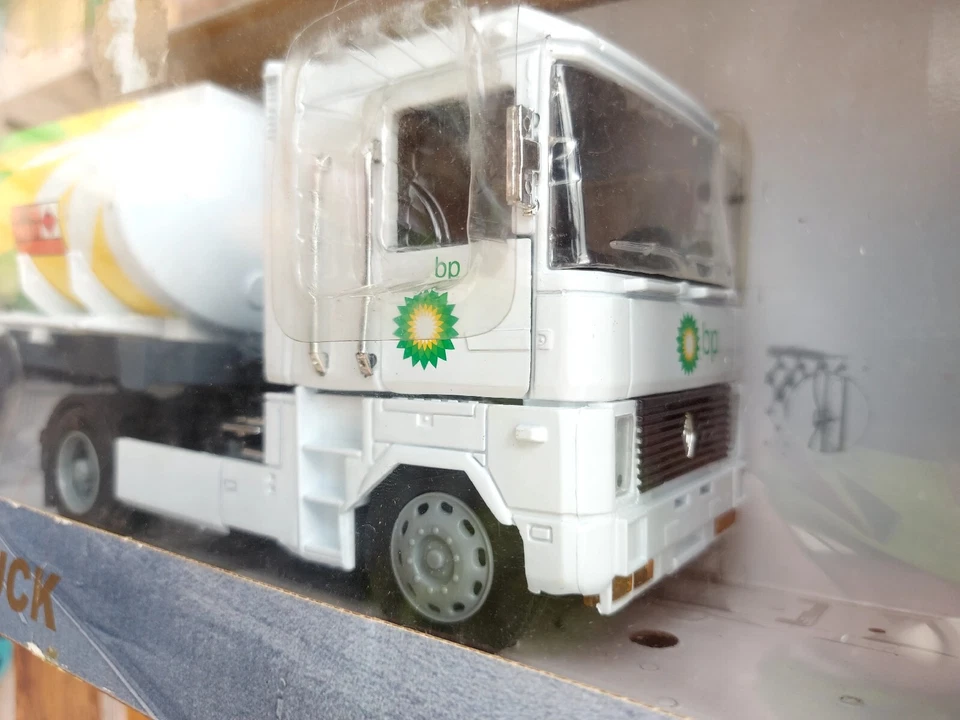 MODELLINO CAMION RENAULT AE 500 MAGNUM TRUCK SCALA 1/32 - Immagine 4 di 4