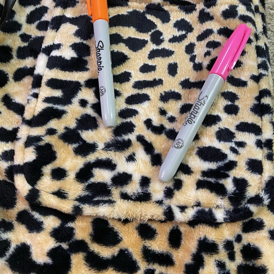 Bata Betsey Johnson para mujer M/L estampado de guepardo piel sintética suave con capucha alta costura nueva con etiquetas Foto 4 de 4