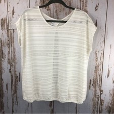 Maurices In Motion Shirt, Size Large. In excellent condition!