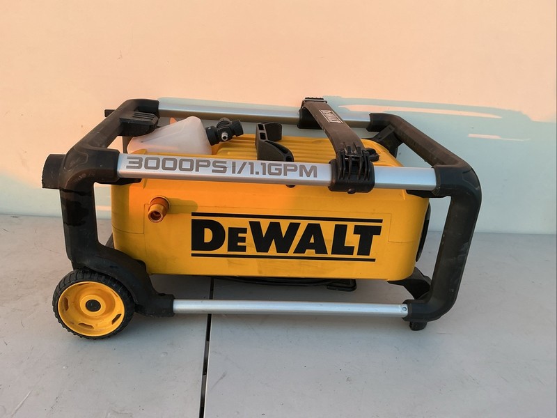 DeWALT DWPW3000 3000 MAX PSI 11 GPM 15 AMP Brushless Jobsite Pressure FOR PARTS