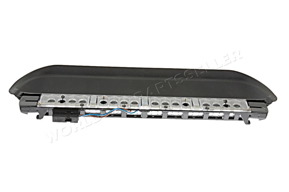 TYC Auxiliary Stop Light LED For BMW E46 7219086 - Image 2 of 2