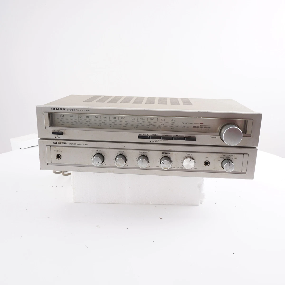 Sharp Tuner Amplificador SA-10 AM/FM Receptor Estéreo 1980 Sin Probar