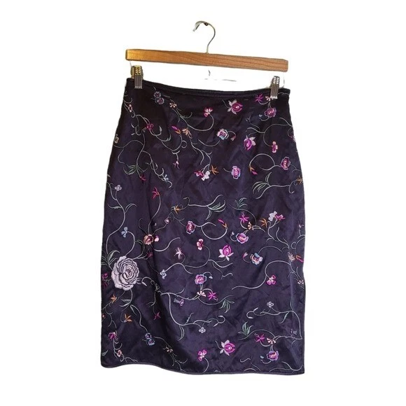 Conjunto Falda Chaqueta Bordada Floral Seda Azul Marino Tibi Foto 3 de 4