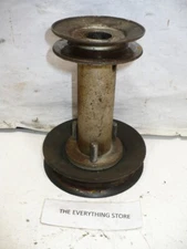 SIMPLICITY 5211 TRACTOR ENGINE PULLEY #1669749SM/#1669752SM USED FREE SHIPPING