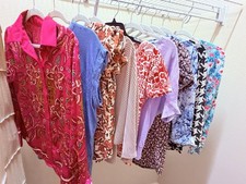 Women  s beautiful Bulk 10pc Clothes Mixed Brands Size M/ S Fast Shipping    Gift