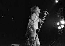 Vintage Black & White Rod Stewart Live On Stage Preforming Photo #1314