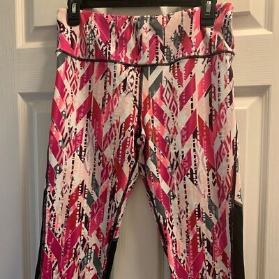 Victoria s Secret VXS Sport knockout crop leggings