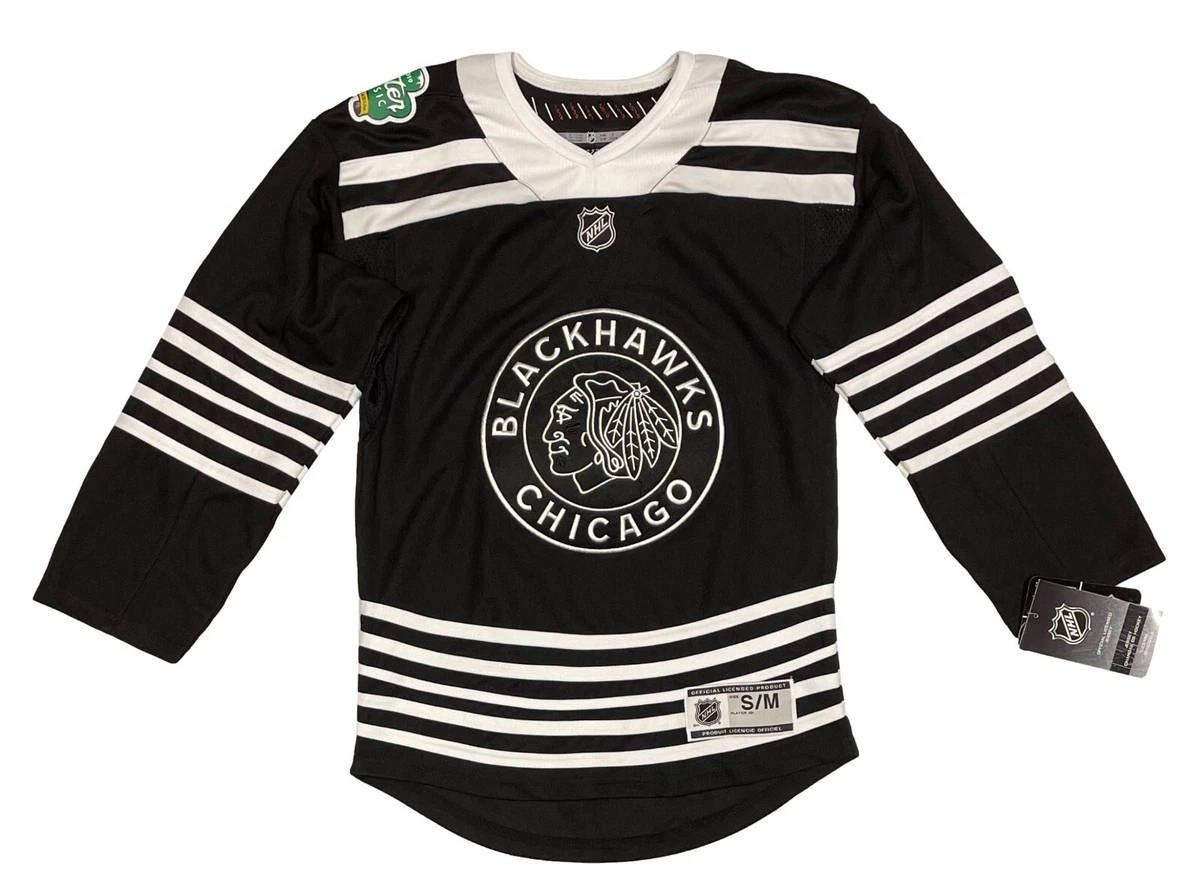 blackhawks 2019 winter classic jersey