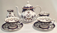 Royal Collection Trust Queen Victoria Tea Set Fine Bone China 22ct Gold England