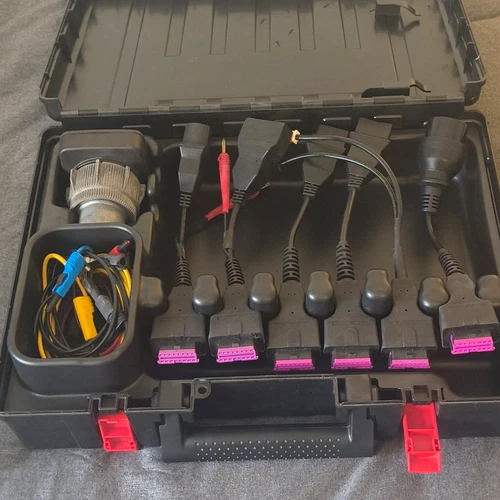 OEM Bosch KTS 340 Easy Connect Adapter Cable Kit Complete In Original Case - product listing photo