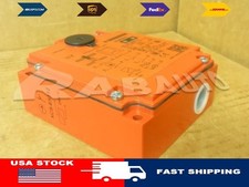 NEW Schneider Telemecanique XCSE5312 Safety Interlock Limit Switch 240/480
