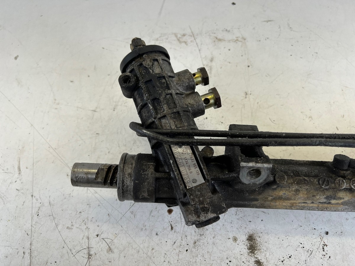 イェガーBMW 33326792516 - Genuine BMW Wheel Carrier, Rear Right