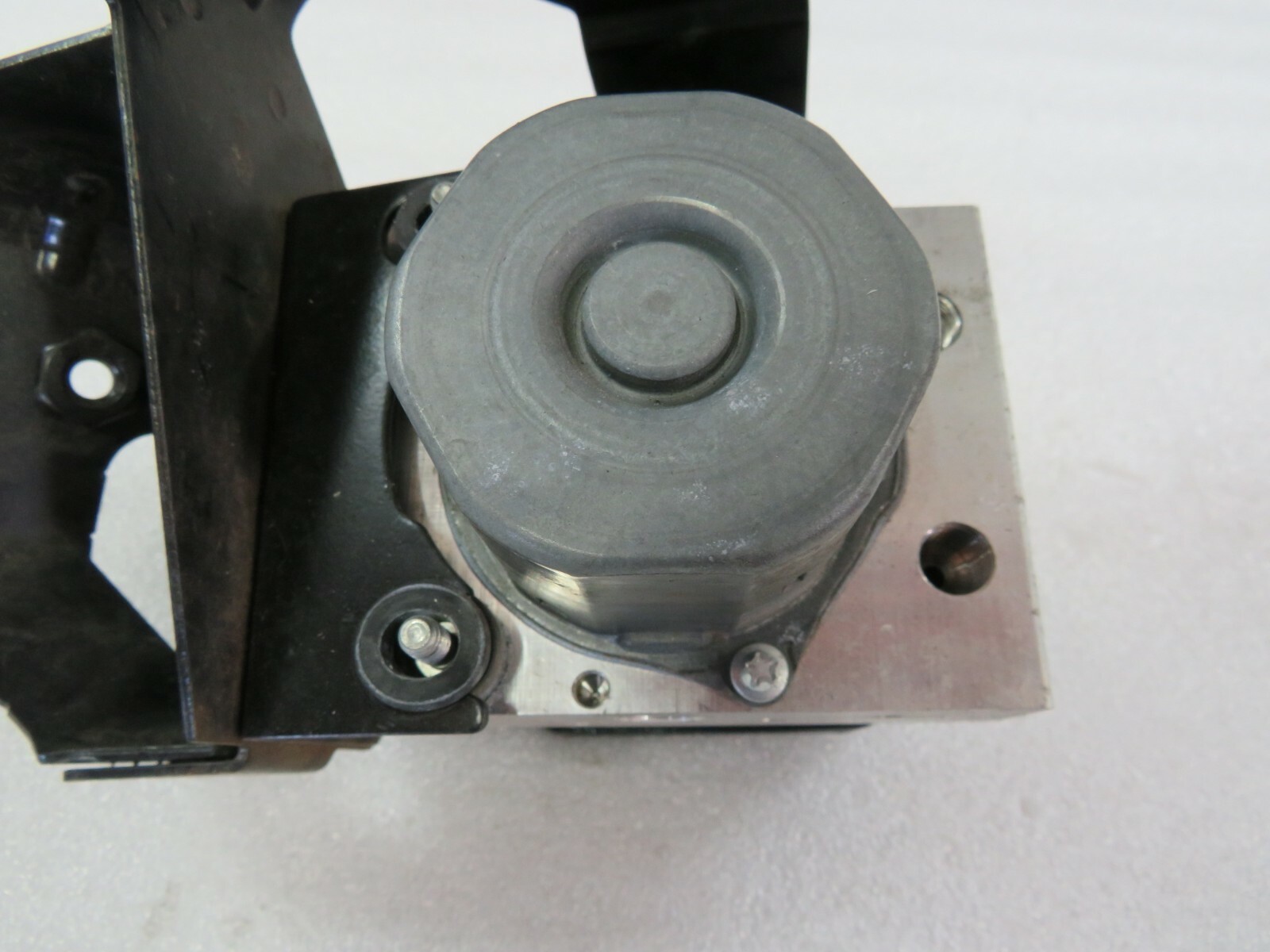 Maserati Ghibli, Anti Lock Brake, ABS Unit, Used, P/N 670008166