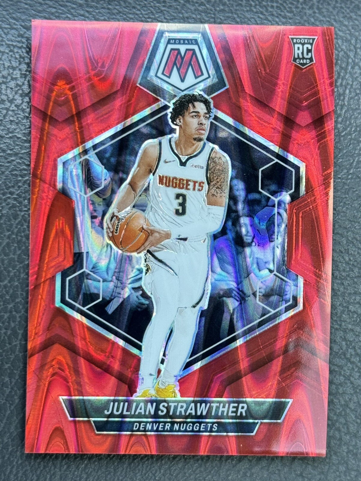 2023-24 Panini Mosaic Red Seismic #214 Julian Strawther RC /299 Rookie