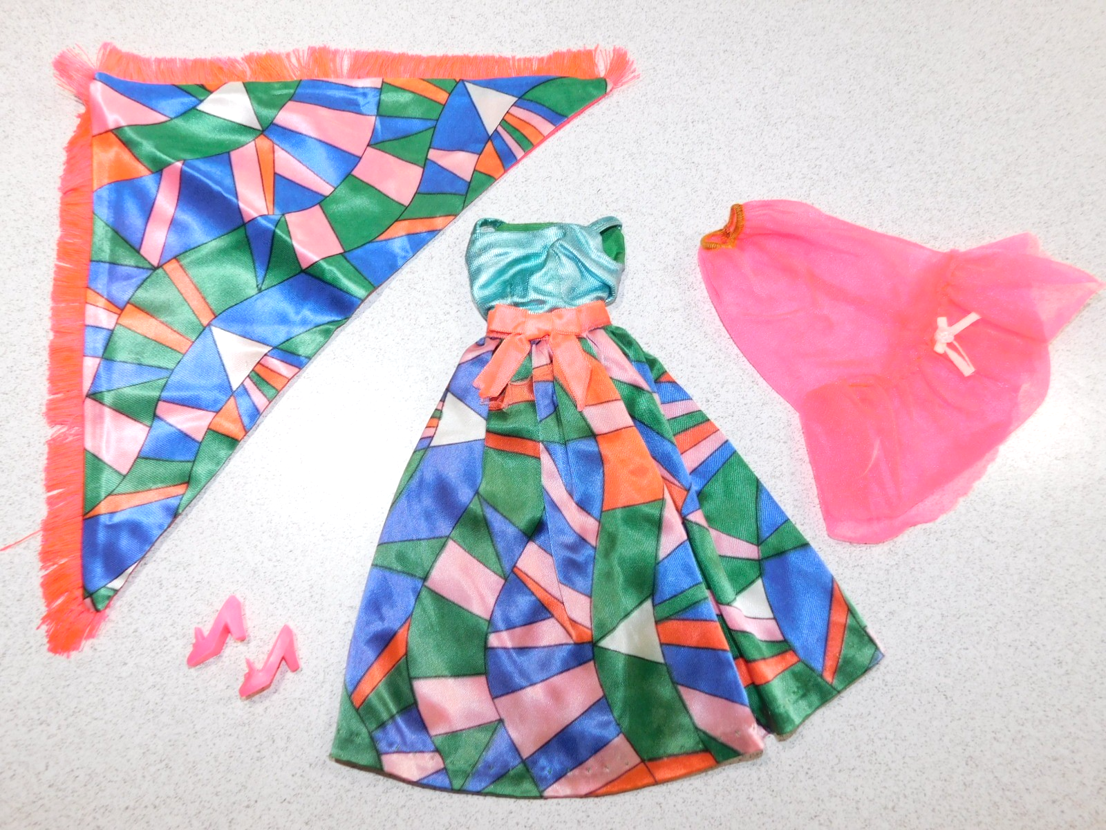 Barbie:  VINTAGE Complete RAINBOW WRAPS Outfit!