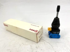 New IDEC HW1M-F0202-20 Monolever Joystick Spring Return Up/Down 2Pos 10A 600V