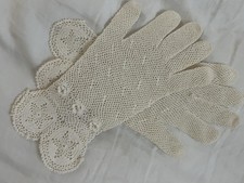 Vintage Ivory Crochet Lace Gloves Floral Cuff Victorian Style Wrist Length