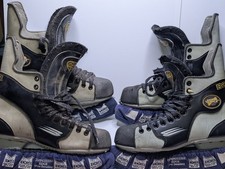 Lot of 2 Bauer Vapor Ice Hockey Skates Unknown Sizes Used As-Is