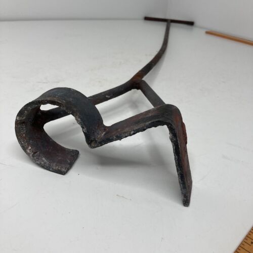 Vintage Cattle BRANDING IRON 3 CV Wrought Iron Steel  Primitive Farmhouse  USA - Picture 1 of 13