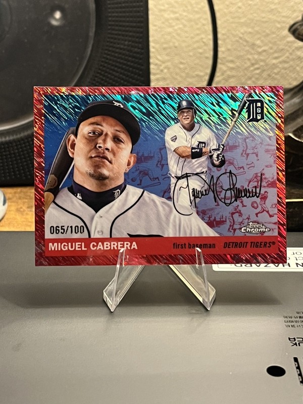 2025 Topps Chrome Platinum - Miguel Cabrera #470 Fuchsia Shimmer /100