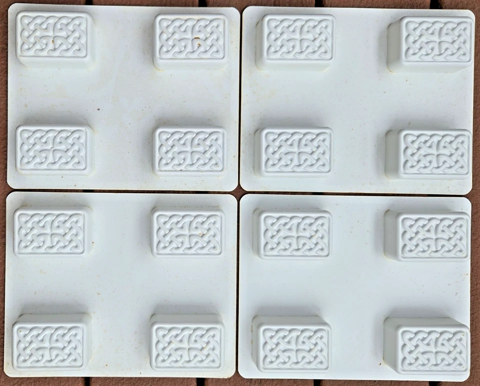 Lote de 14 moldes de barra de jabón de plástico blanco 4 barras ea. Varios Diseños 1.1" Profundidad USADOS Foto 2 de 4