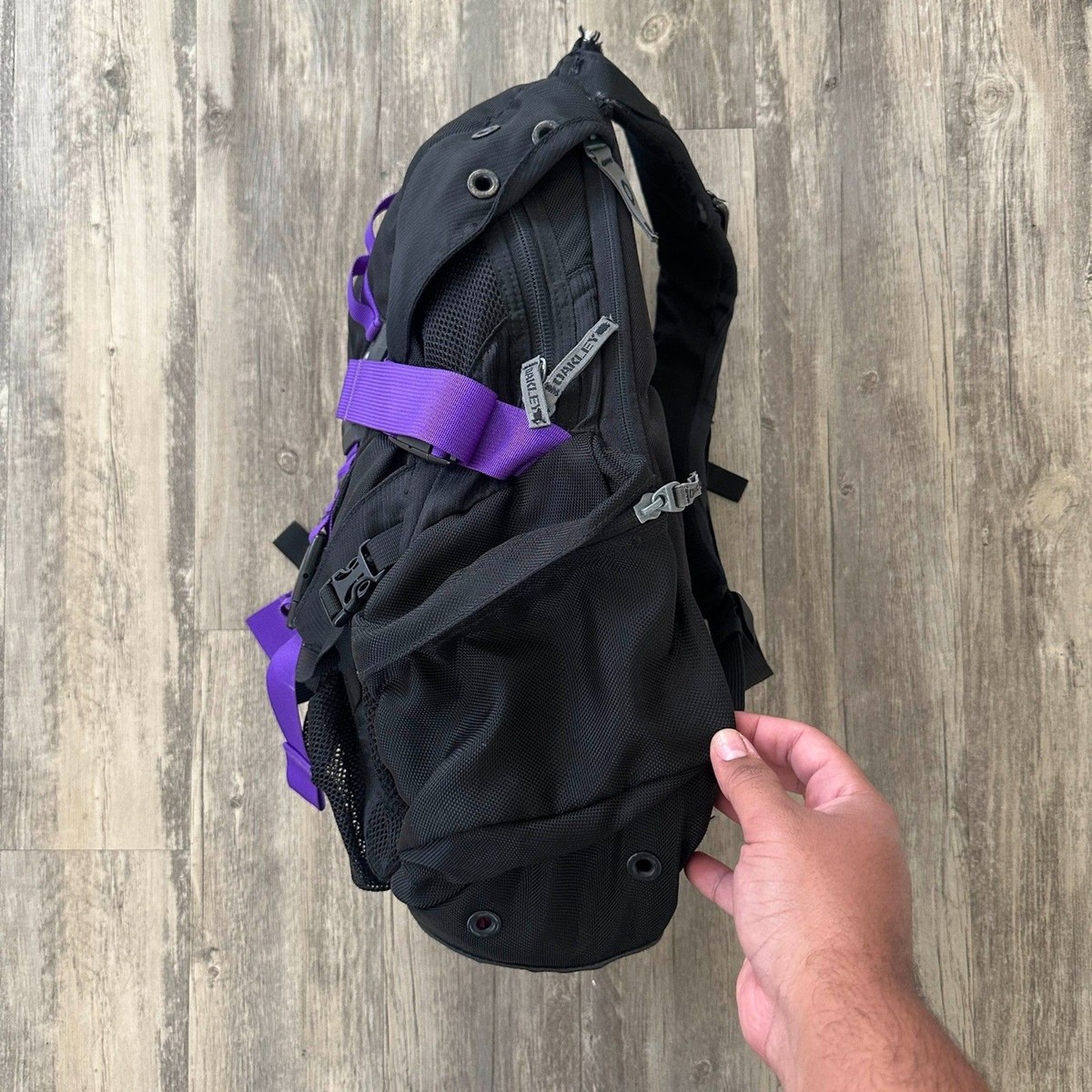 Vintage Y2K Oakley Icon 3.0 Backpack Infinite Hero Ash