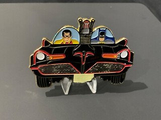 NYPD BATMOBILE “BATMAN &ROBIN”DYNAMIC DUO SCALING BUILDINGS CHALLENGE COIN