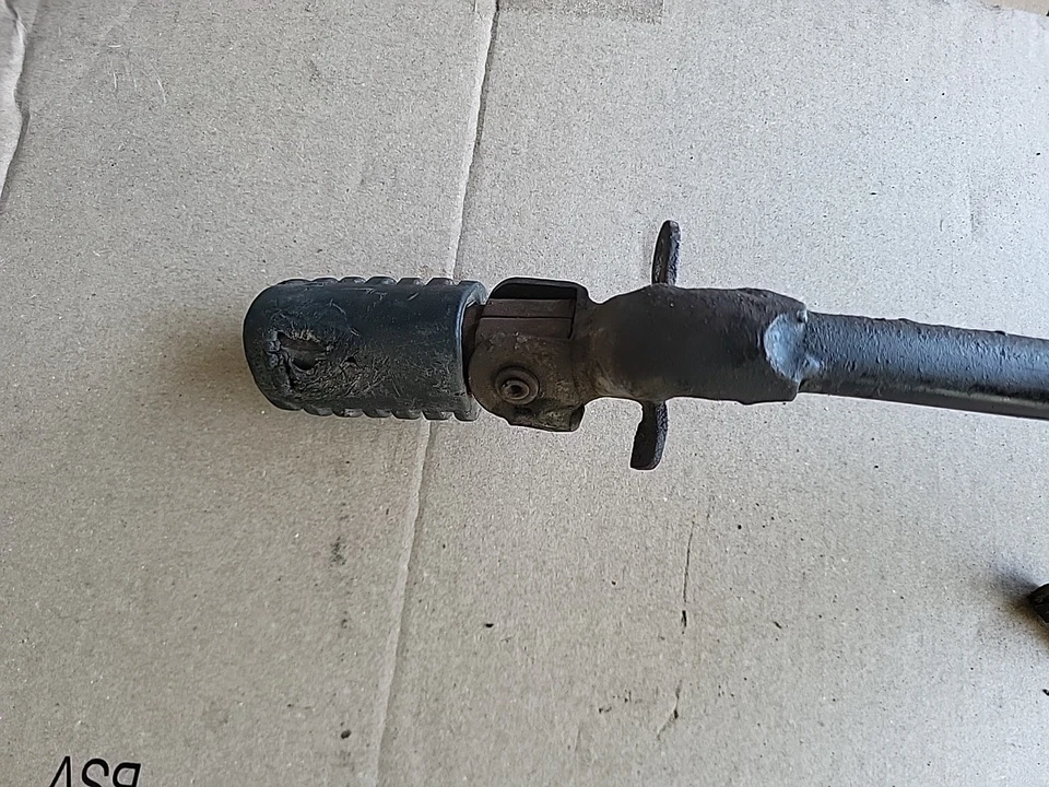 Yamaha DT1 250 1971 reposapiés delantero clavijas soporte para DT 1968-1975 Foto 4 de 4