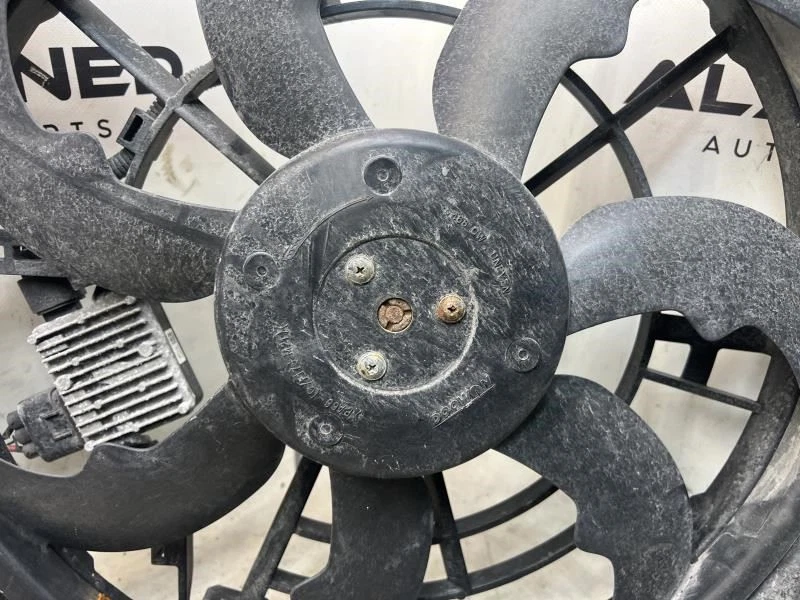 Conjunto de motor ventilador de refrigeración radiador Hyundai Tucson 2016-2018 1,6 L 25380-D3100 Foto 3 de 4