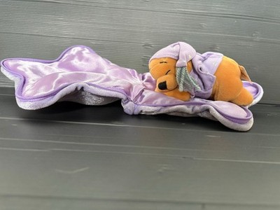 Disney Store Winnie Puuh schläft in einem Stern mit Reißverschluss und Etikett Stofftier