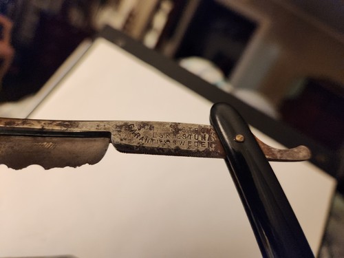 VINTAGE BLACK HANDLED STRAIGHT RAZOR JOHAN ENGSTROM PRISBELONTA- MADE IN SWEDEN - Picture 6 of 9
