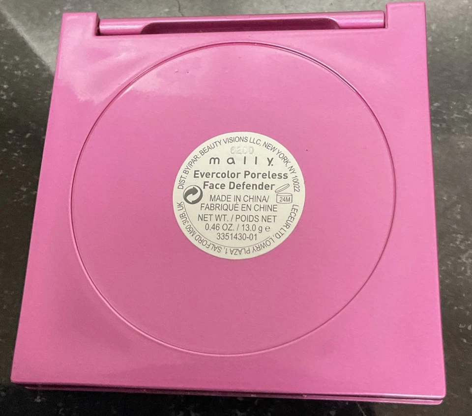 Defensor facial sin poros Mally Evercolor ~ 0,46 oz / 13 g Foto 4 de 4