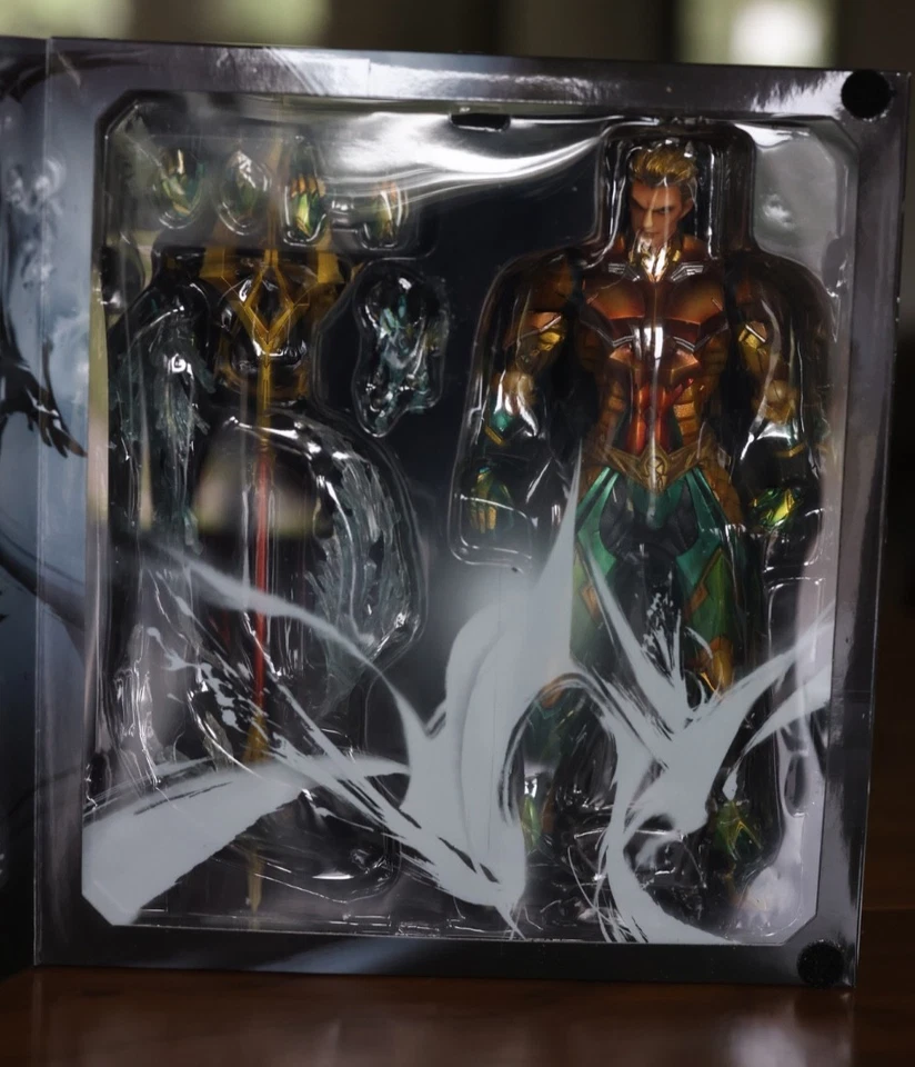 Aquaman Nº 8 figuras de acción Kai DC Comics variante Play Arts  Foto 2 de 4