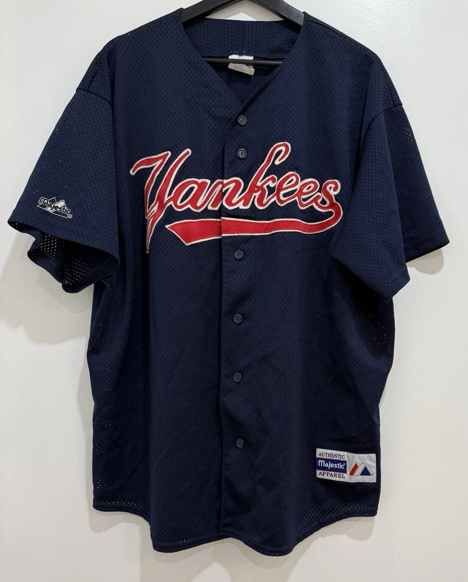 Preços baixos em Majestic New York Yankees Vermelho Roupas e