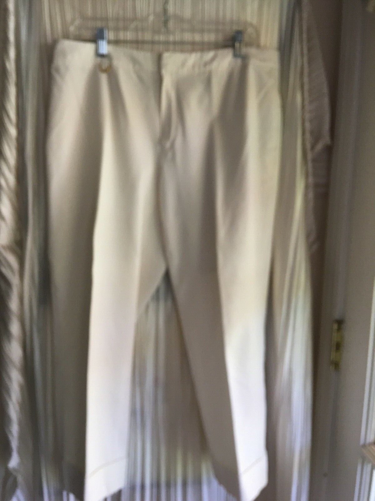 Saks Fifth Avenue Sport 14 cotton spandex off white cropped capris w cuffs