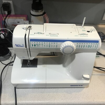White Jeans Machine Sewing Machine With Foot Pedal Model 4040