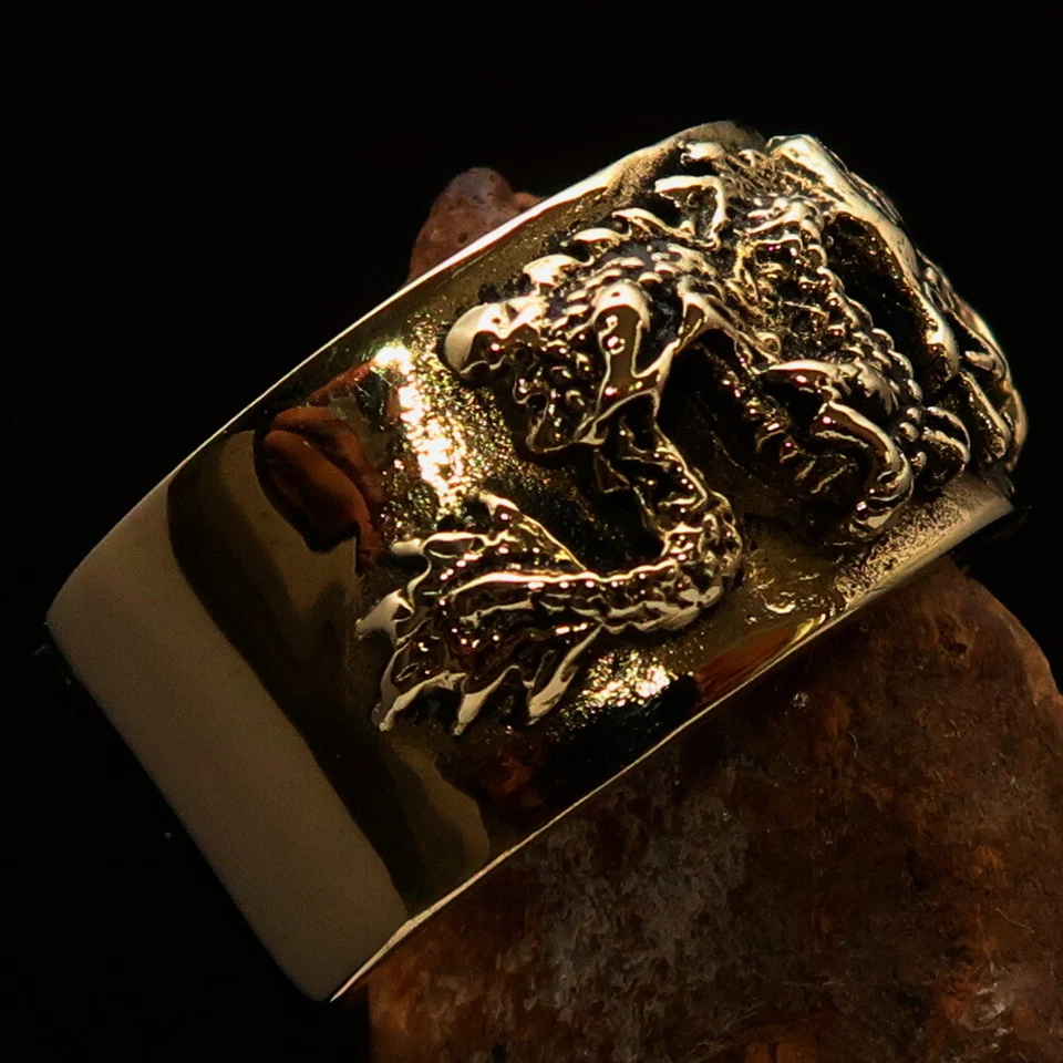 STUNNING MENS DRAGON SLAYER KNIGHT RING TWO RAISED DRAGONS SOLID BRASS SIZE 12.5 - Image 4 of 4