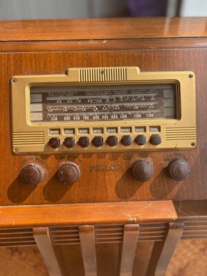 Vintage Philco 40-185 Console Tube Radio (1940) – Art Deco Style