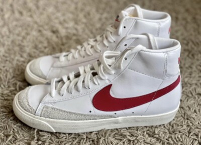 brick red nike blazer
